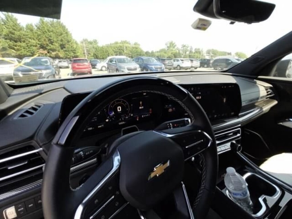 Used 2025 Chevrolet Traverse High Country SUV