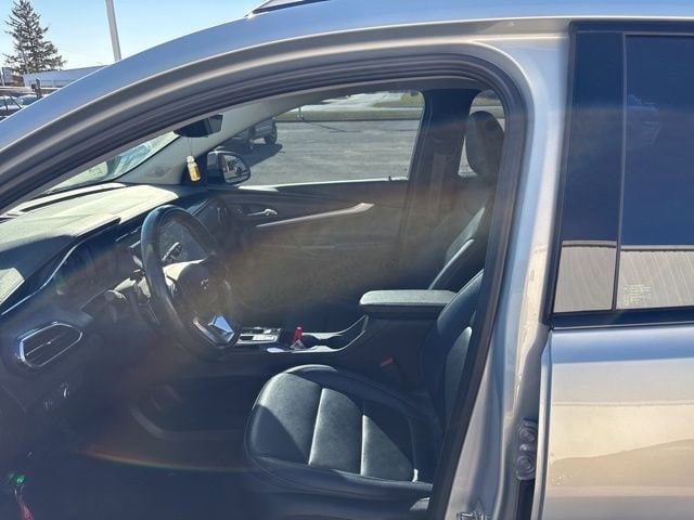 Used 2022 Chevrolet Bolt EUV Premier with VIN 1G1FZ6S00N4133057 for sale in Fort Wayne, IN