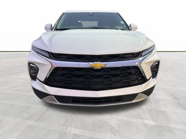 2024 Chevrolet Blazer 2LT photo 2