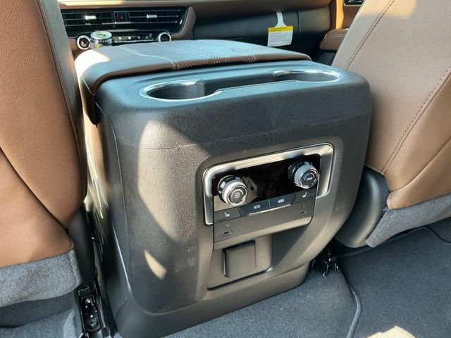 2026 Chevrolet Suburban High Country - Photo 39
