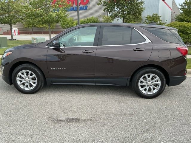 2020 Chevrolet Equinox LT photo 2