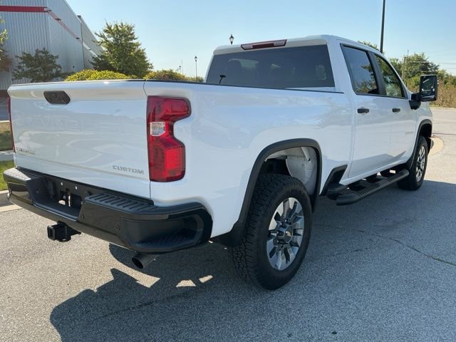 2025 Chevrolet Silverado 2500HD Custom photo 4