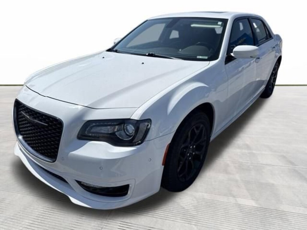 Used 2022 Chrysler 300 Touring L