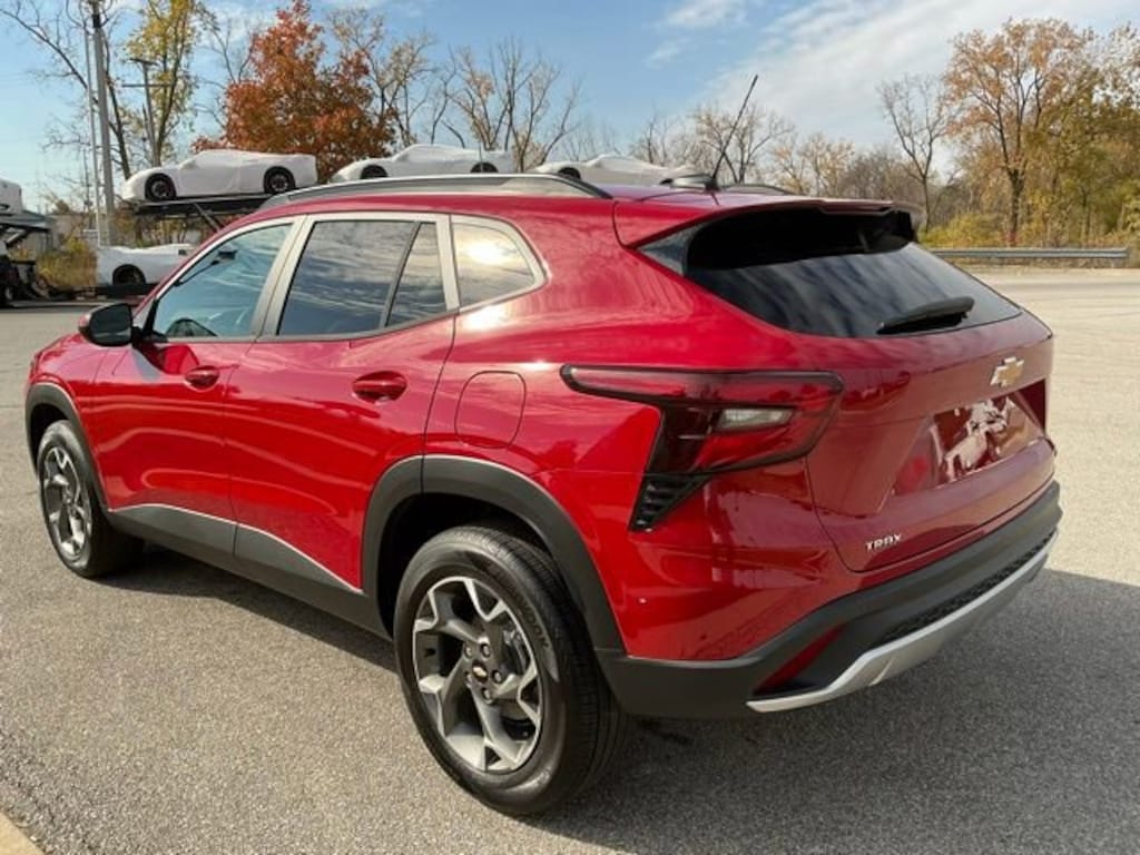 Used 2026 Chevrolet Trax LT SUV