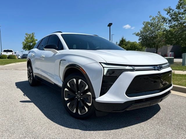 Used 2024 Chevrolet Blazer EV RS with VIN 3GNKDCRJ3RS126151 for sale in Fort Wayne, IN