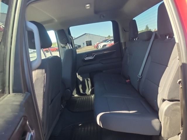 2024 Chevrolet Silverado 1500 LT photo 2