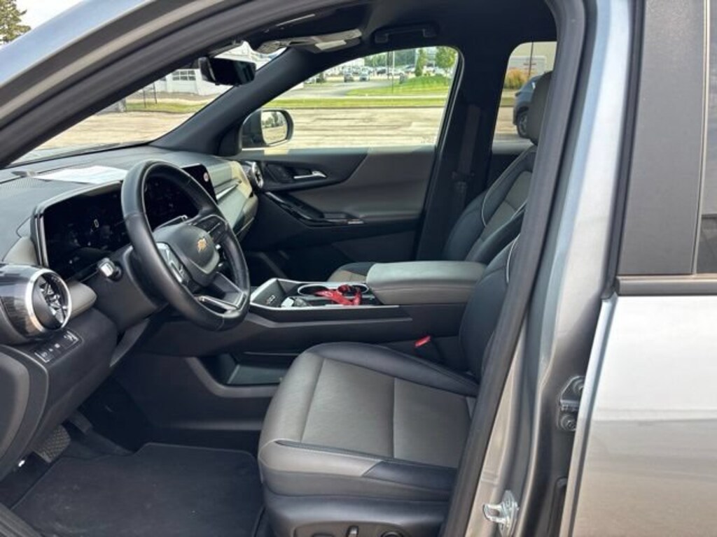 Used 2025 Chevrolet Equinox LT SUV