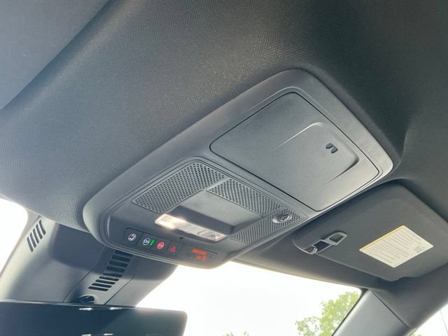 2027 Chevrolet Traverse LT - Photo 30