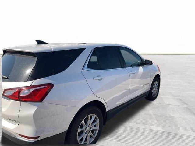 2019 Chevrolet Equinox LT photo 3