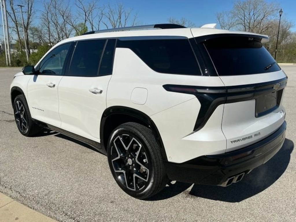 Used 2025 Chevrolet Traverse High Country SUV