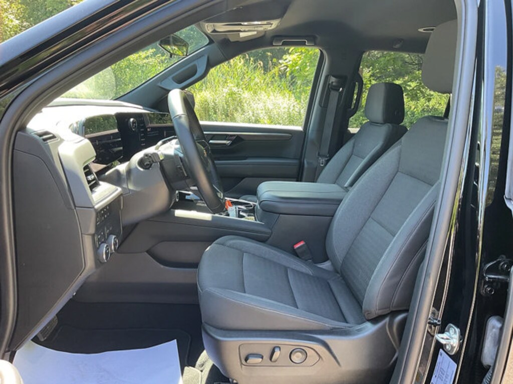 Used 2025 Chevrolet Tahoe LS SUV