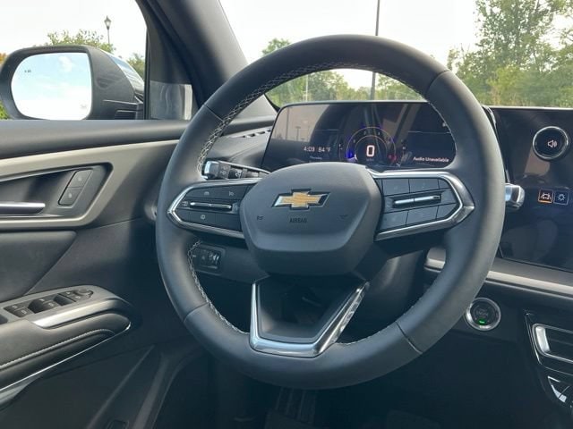 2027 Chevrolet Traverse LT - Photo 22
