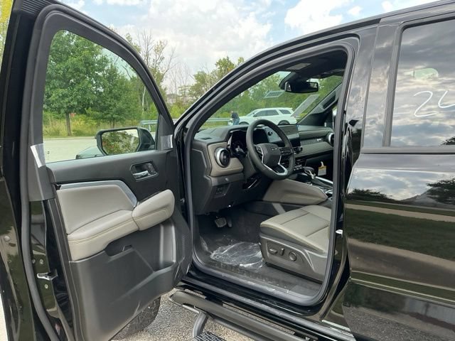 2026 Chevrolet Colorado ZR2 - Photo 16