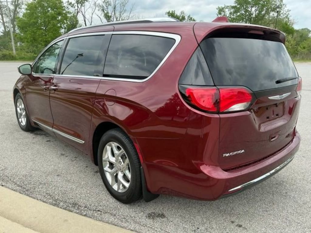 Used 2019 Chrysler Pacifica Limited