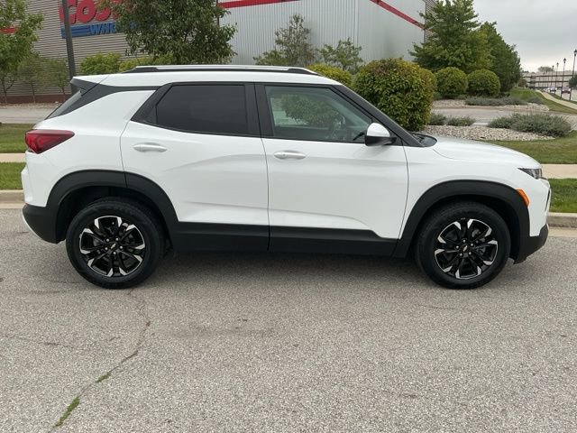 2023 Chevrolet Trailblazer LT photo 3