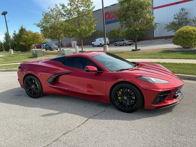 2022 Chevrolet Corvette Stingray 2LT photo 2