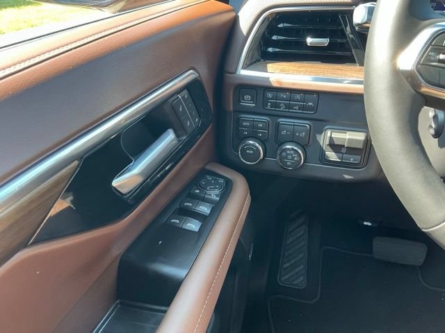 2026 Chevrolet Suburban High Country - Photo 25