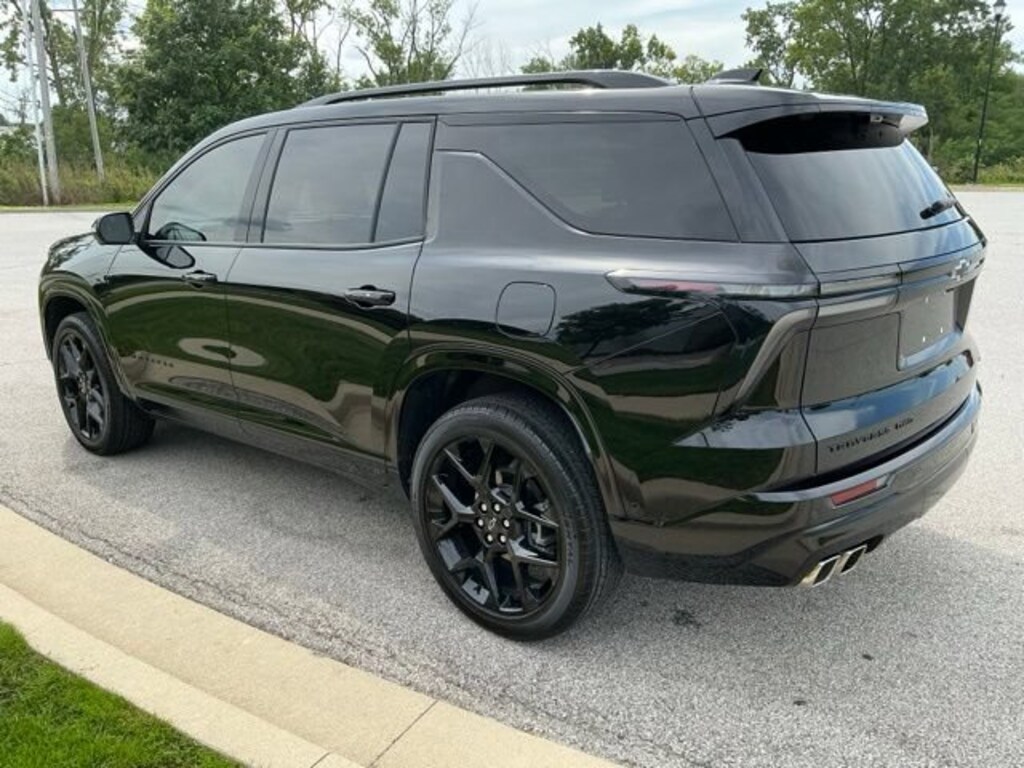 Used 2024 Chevrolet Traverse RS SUV