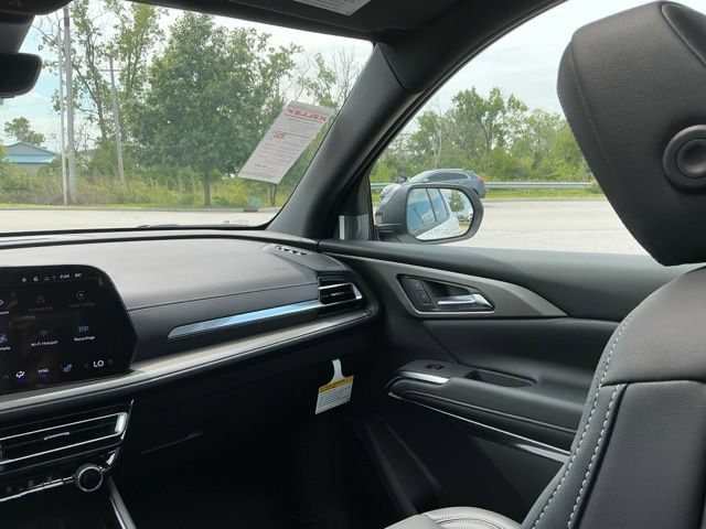 2027 Chevrolet Traverse LT - Photo 28