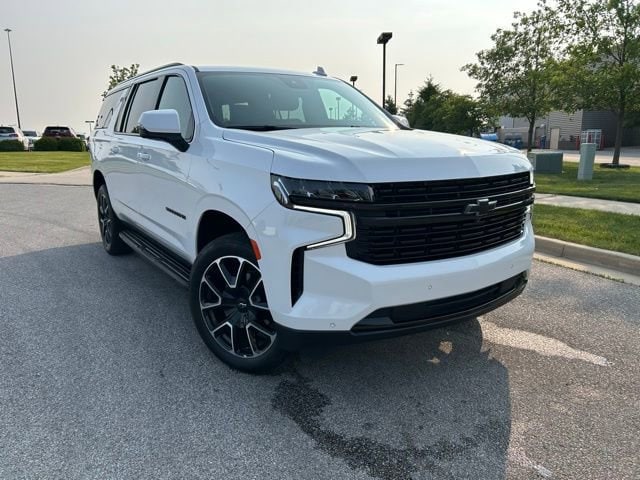 Used 2024 Chevrolet Suburban RST with VIN 1GNSKEKL4RR390642 for sale in Fort Wayne, IN