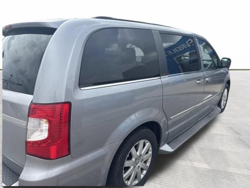 Used 2014 Chrysler Town & Country Touring