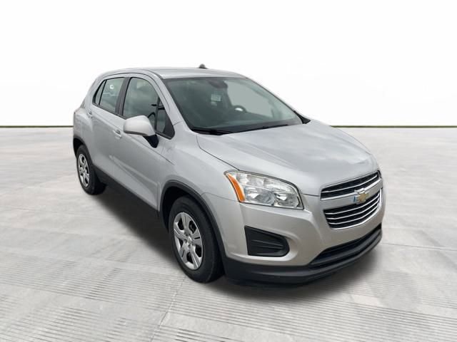 2016 Chevrolet Trax LS photo 2