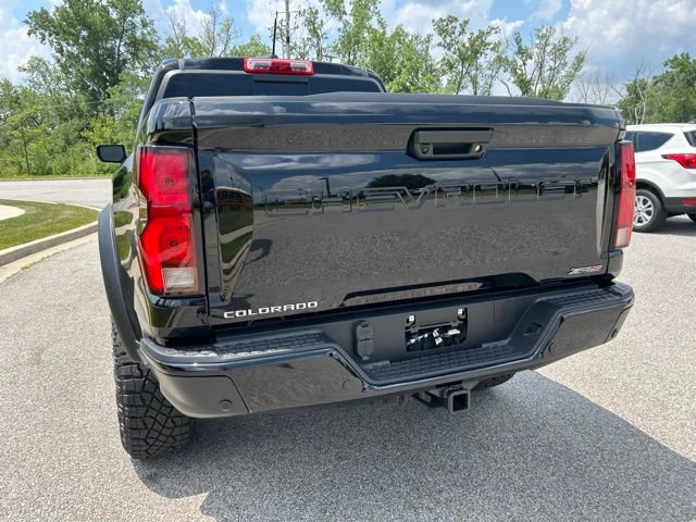 2025 Chevrolet Colorado ZR2 photo 2