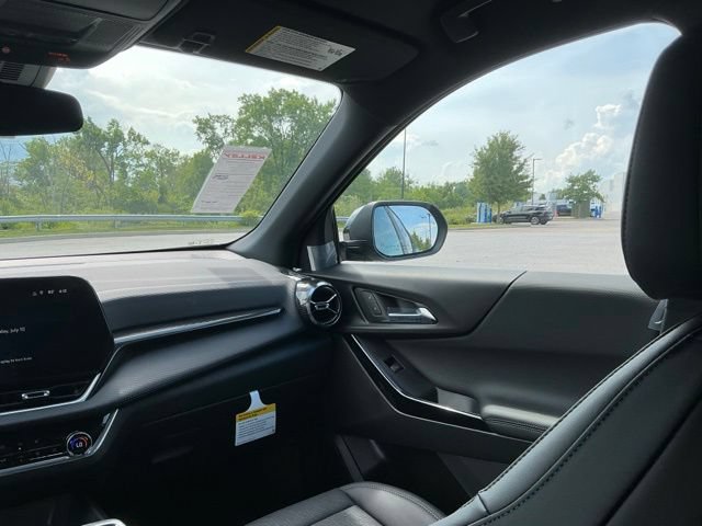 2027 Chevrolet Equinox LT - Photo 28