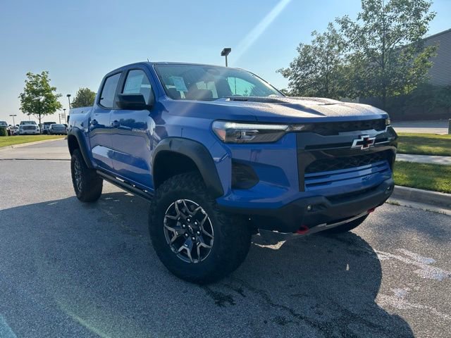 2025 Chevrolet Colorado ZR2 photo 2