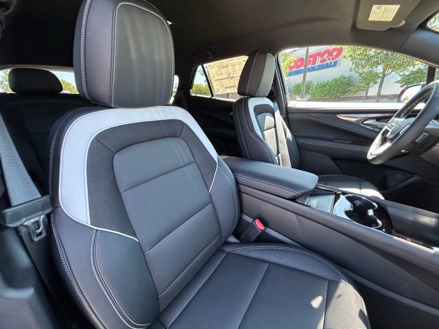 2025 Chevrolet Blazer EV LT - Photo 37