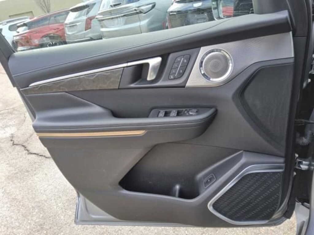 Used 2025 Buick Enclave Avenir SUV