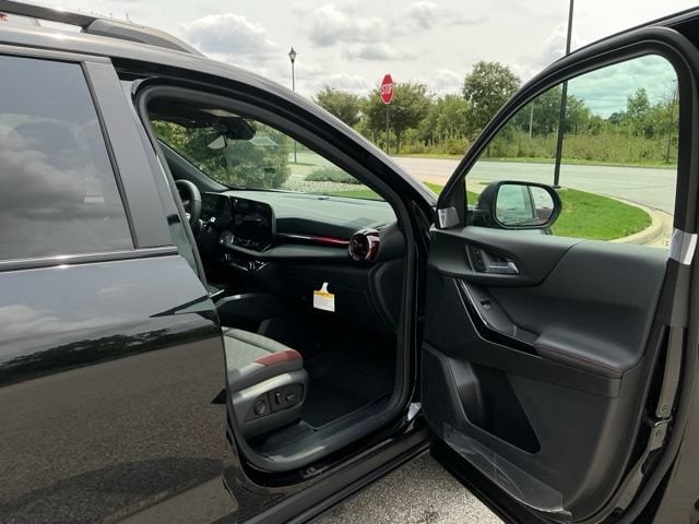 2027 Chevrolet Equinox RS - Photo 17