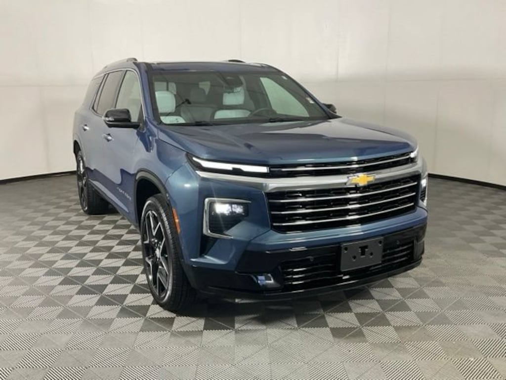 Used 2025 Chevrolet Traverse High Country SUV