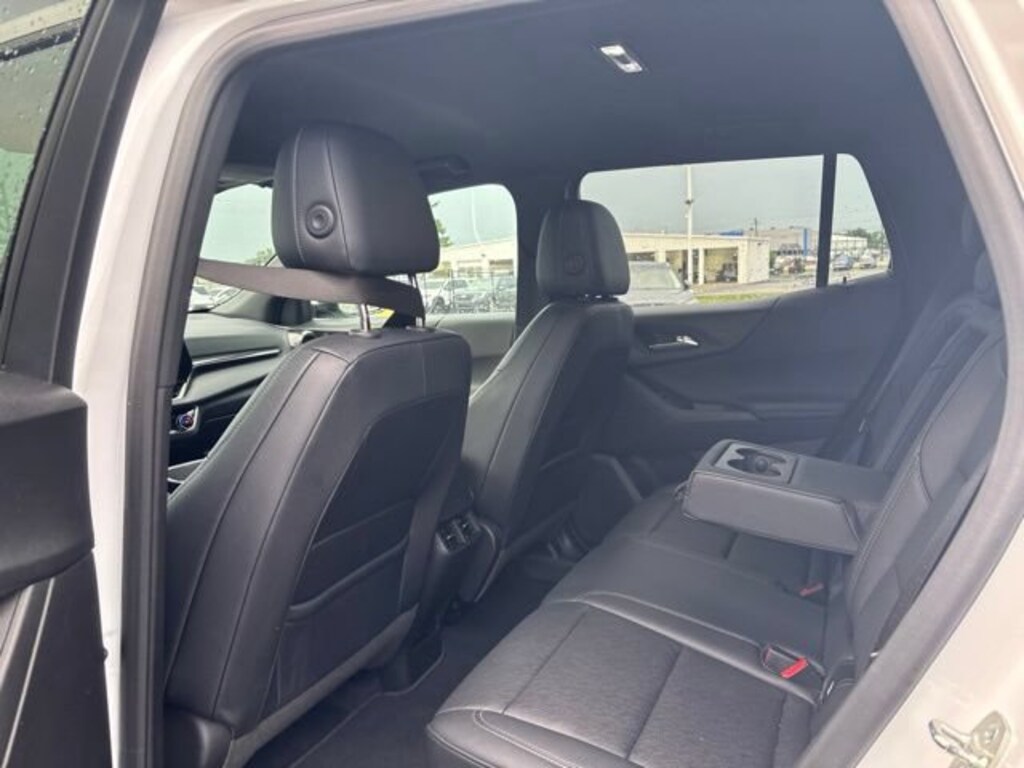 Used 2025 Chevrolet Equinox LT SUV