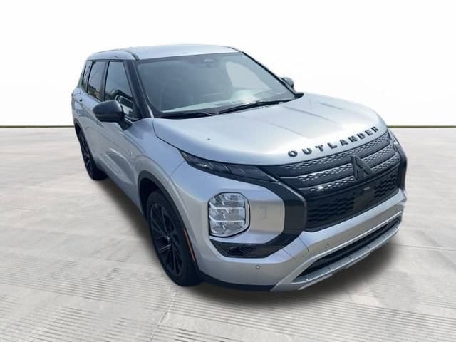 Used 2023 Mitsubishi Outlander SE with VIN JA4J4UA84PZ011653 for sale in Fort Wayne, IN