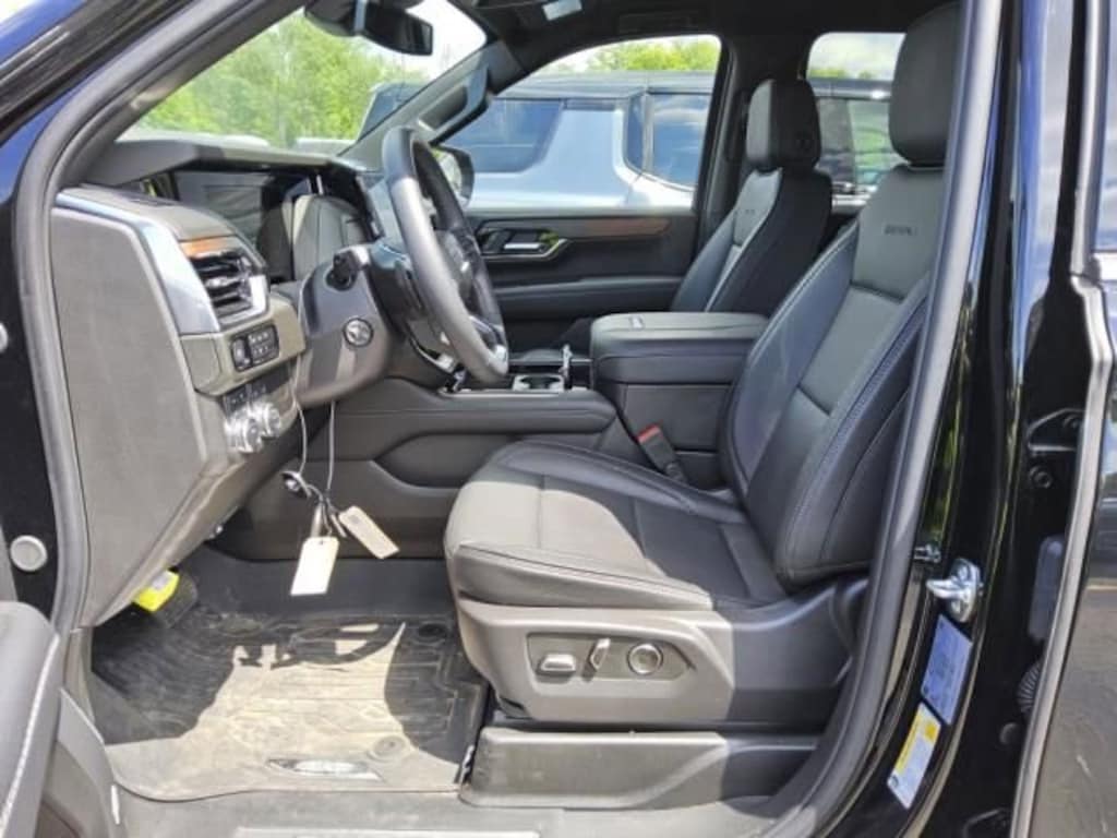 Used 2025 GMC Yukon XL Denali SUV