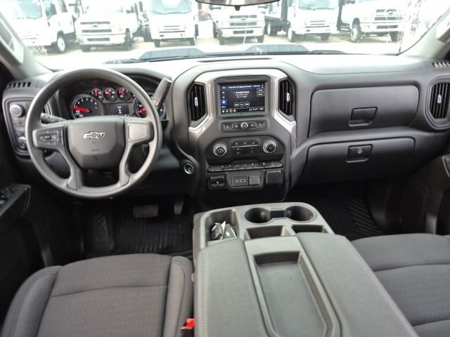 2023 Chevrolet Silverado 1500 Custom Trail Boss photo 2