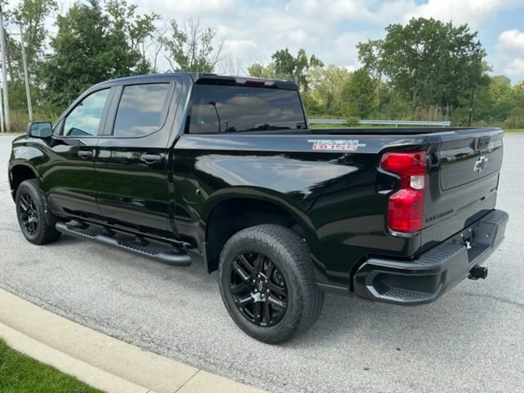 Used 2024 Chevrolet Silverado 1500 Custom Trail Boss Truck