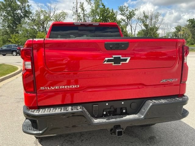 2026 Chevrolet Silverado 1500 ZR2 - Photo 10