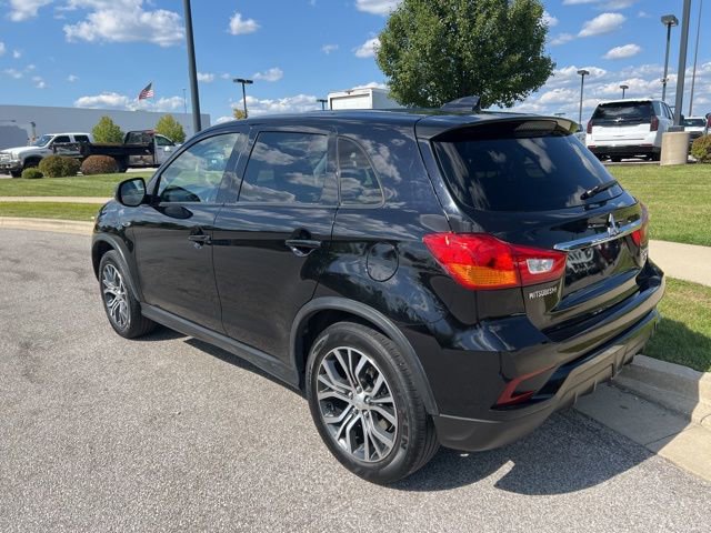 2019 Mitsubishi Outlander Sport ES photo 2