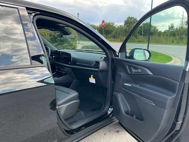 2027 Chevrolet Traverse LT - Photo 17