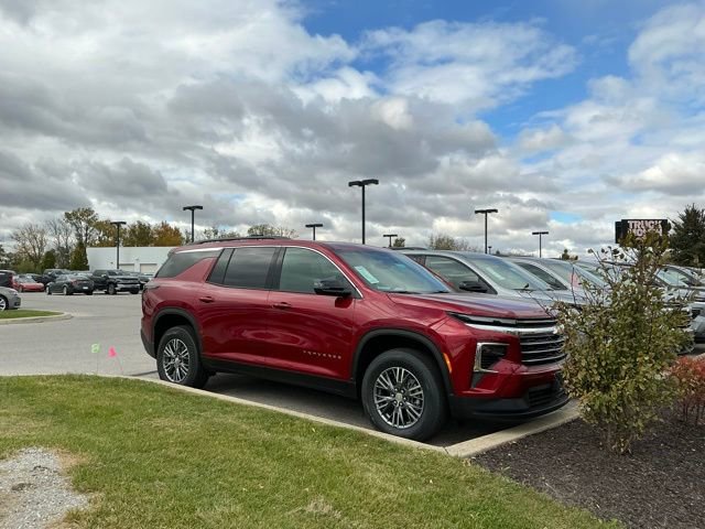 2026 Chevrolet Traverse photo 3