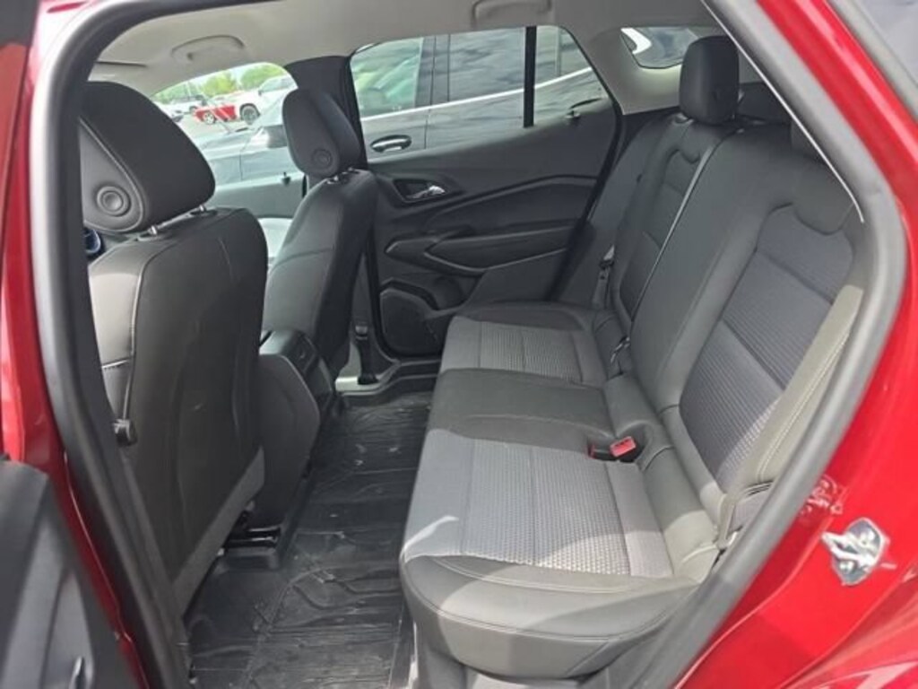 Used 2025 Chevrolet Trax LT SUV