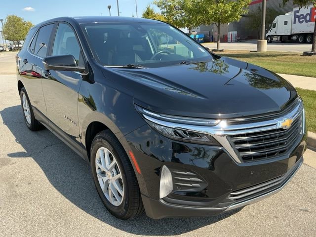 2024 Chevrolet Equinox LT photo 2