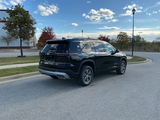 2026 Chevrolet Traverse photo 2