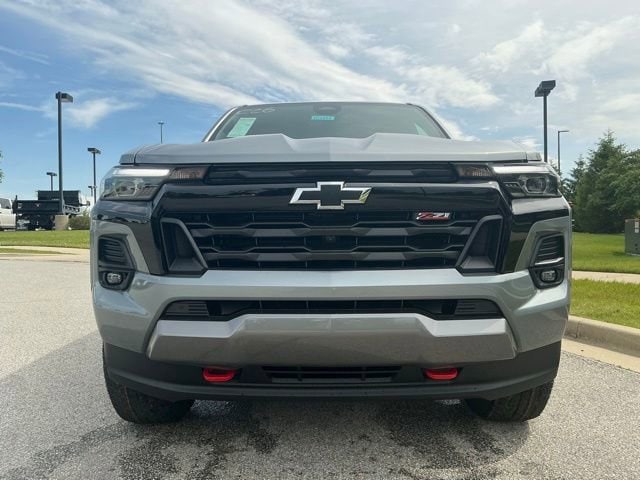 2026 Chevrolet Colorado Z71 - Photo 8