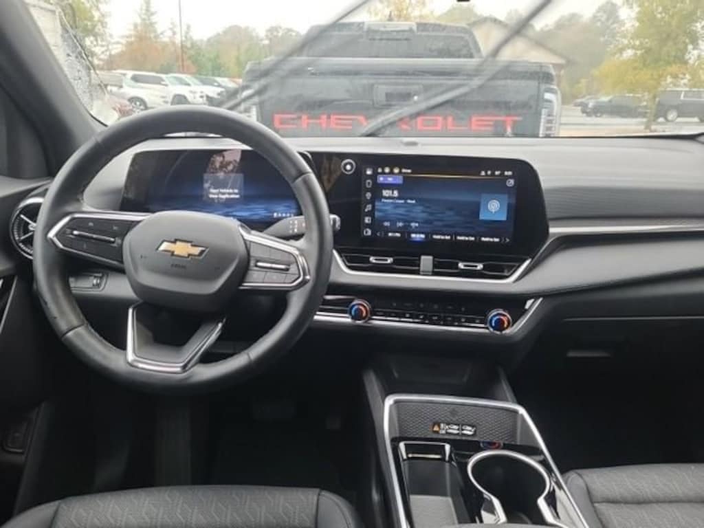 Used 2025 Chevrolet Equinox LT SUV