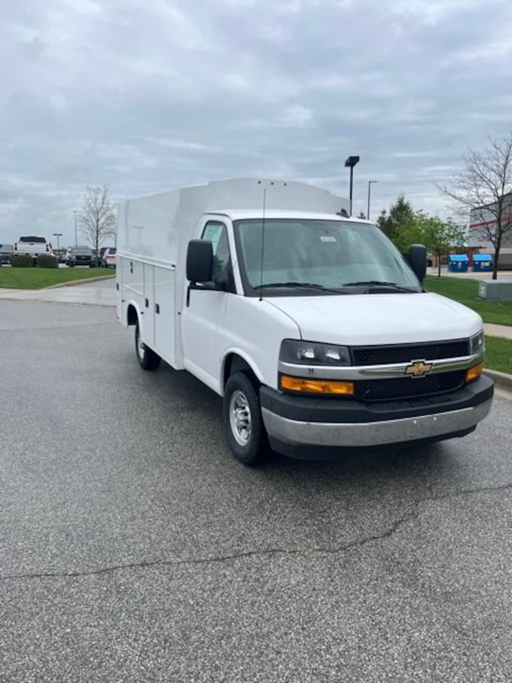 New 2026 Chevrolet Express Cutaway 3500 1WT Cutaway Van
