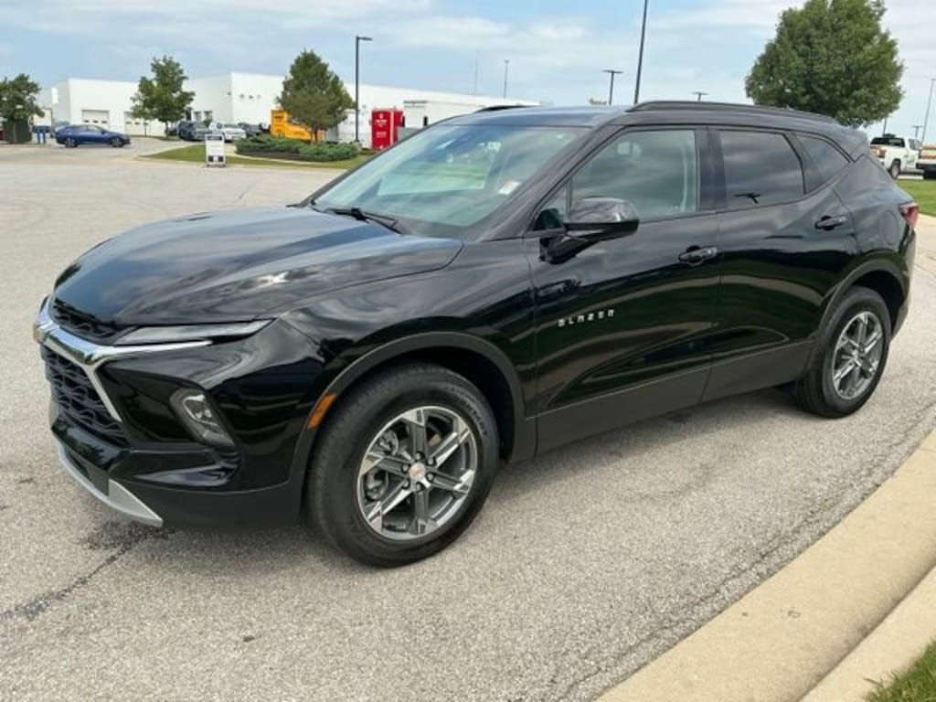 Used 2025 Chevrolet Blazer 2LT SUV