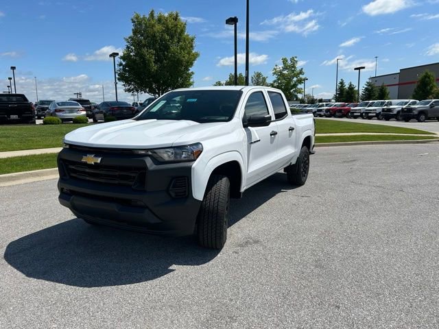 2025 Chevrolet Colorado LT photo 3